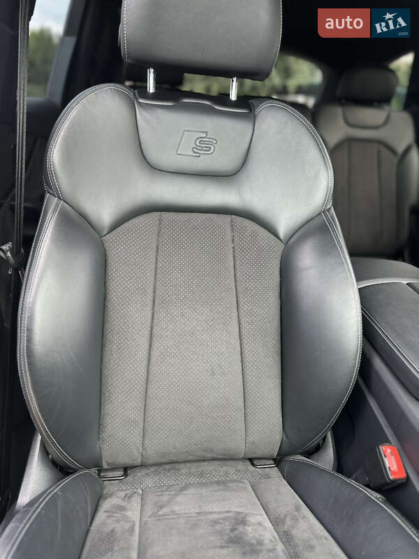 Позашляховик / Кросовер Audi Q7 2018 в Києві