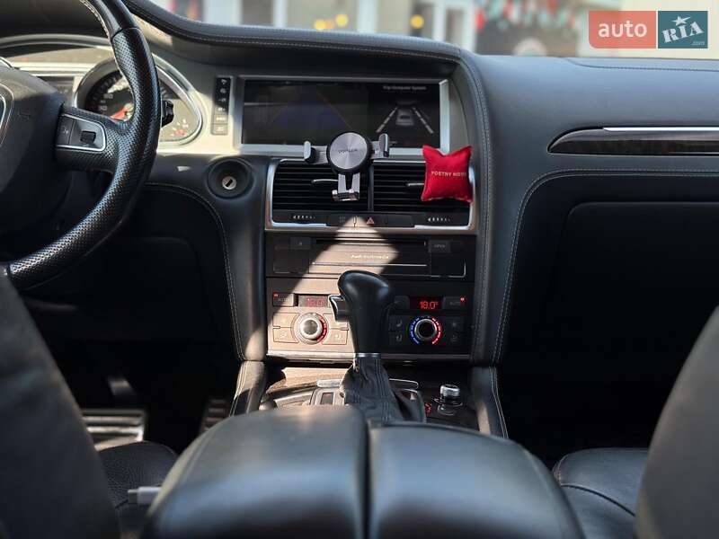 Внедорожник / Кроссовер Audi Q7 2010 в Киеве