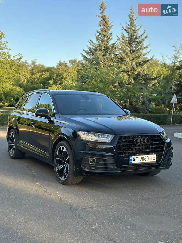 Внедорожник / Кроссовер Audi Q7 2015 в Южноукраинске