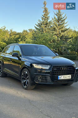Внедорожник / Кроссовер Audi Q7 2015 в 
