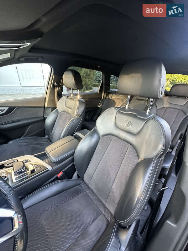 Внедорожник / Кроссовер Audi Q7 2015 в Южноукраинске