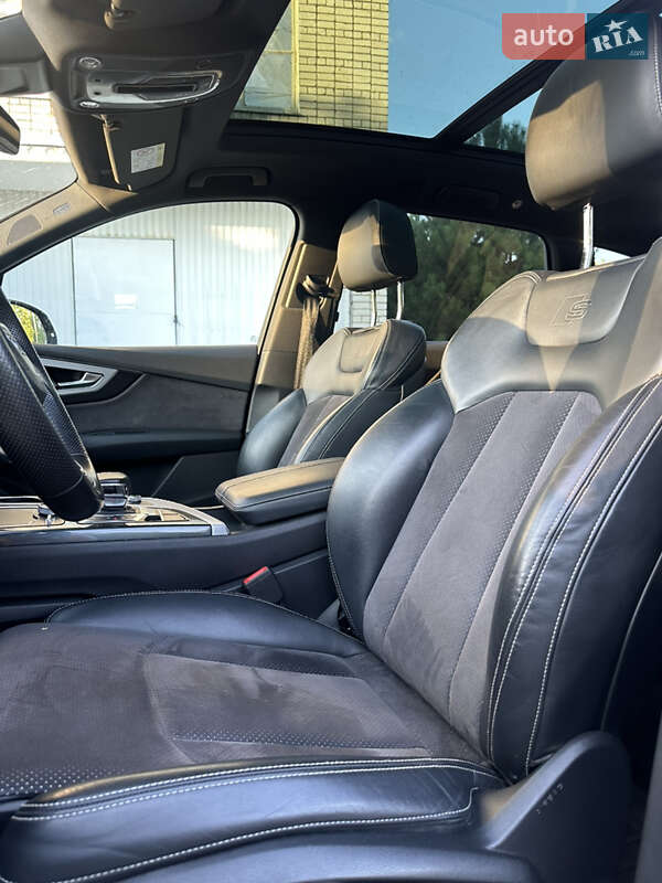 Внедорожник / Кроссовер Audi Q7 2015 в Южноукраинске