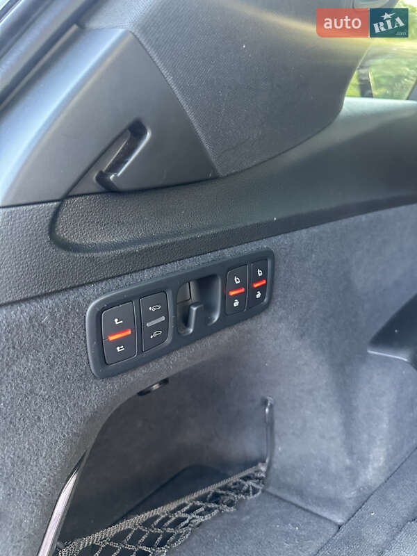 Внедорожник / Кроссовер Audi Q7 2015 в Южноукраинске