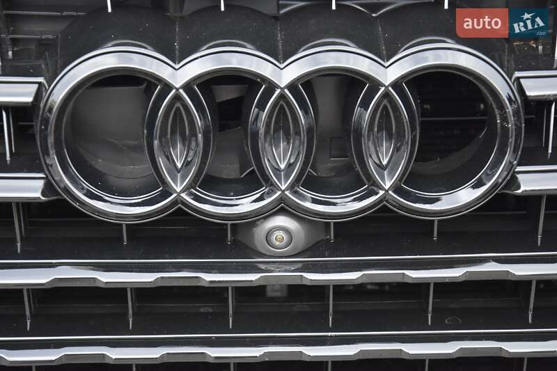 Позашляховик / Кросовер Audi Q7 2019 в Львові