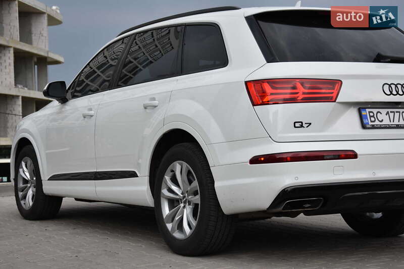 Позашляховик / Кросовер Audi Q7 2019 в Львові