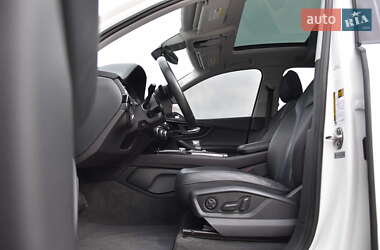 Внедорожник / Кроссовер Audi Q7 2019 в 