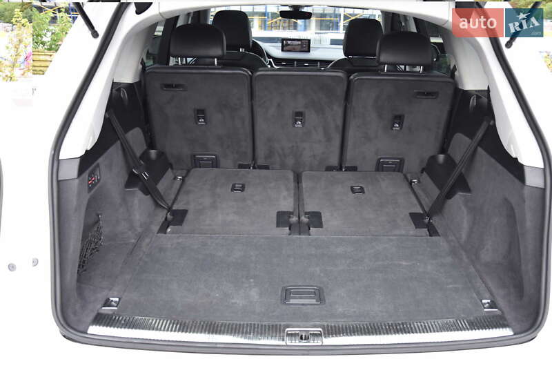 Позашляховик / Кросовер Audi Q7 2019 в Львові