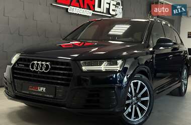 Внедорожник / Кроссовер Audi Q7 2017 в 