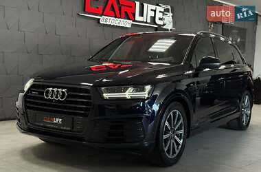 Внедорожник / Кроссовер Audi Q7 2017 в 