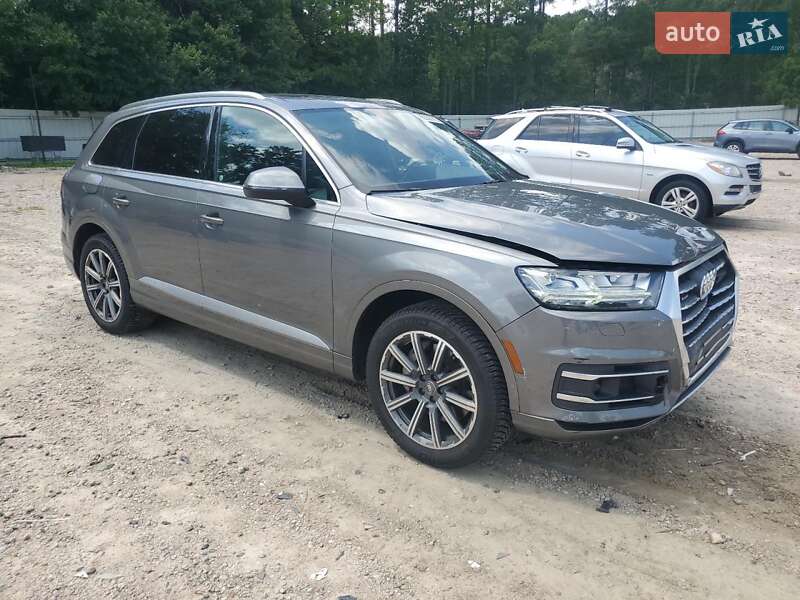 Внедорожник / Кроссовер Audi Q7 2017 в Киеве
