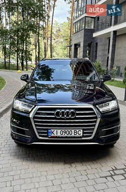 Внедорожник / Кроссовер Audi Q7 2016 в 