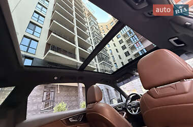 Внедорожник / Кроссовер Audi Q7 2016 в 