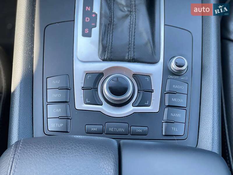 Внедорожник / Кроссовер Audi Q7 2013 в Одессе