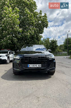 Внедорожник / Кроссовер Audi Q7 2021 в 