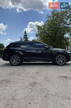 Audi Q7 2021