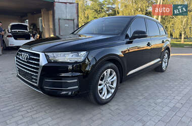 Позашляховик / Кросовер Audi Q7 2017 в Охтирці