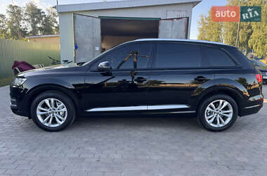 Внедорожник / Кроссовер Audi Q7 2017 в 