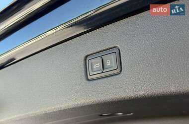 Внедорожник / Кроссовер Audi Q7 2020 в 
