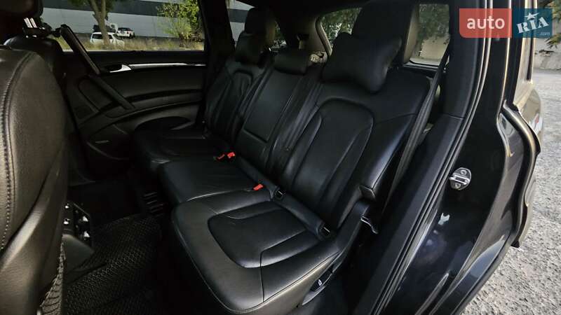 Позашляховик / Кросовер Audi Q7 2013 в Одесі