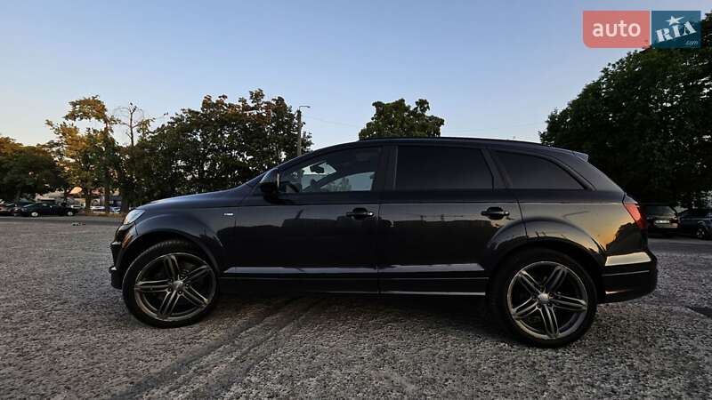 Внедорожник / Кроссовер Audi Q7 2013 в Одессе