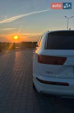 Позашляховик / Кросовер Audi Q7 2016 в Вінниці