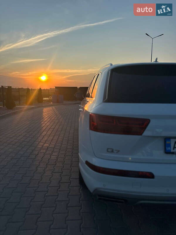 Audi Q7 2016
