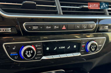 Внедорожник / Кроссовер Audi Q7 2016 в 