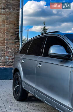 Позашляховик / Кросовер Audi Q7 2007 в 