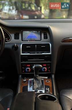 Внедорожник / Кроссовер Audi Q7 2013 в 