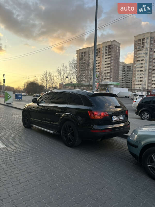 Внедорожник / Кроссовер Audi Q7 2008 в 