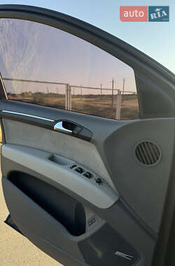 Внедорожник / Кроссовер Audi Q7 2008 в 