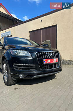 Внедорожник / Кроссовер Audi Q7 2015 в 