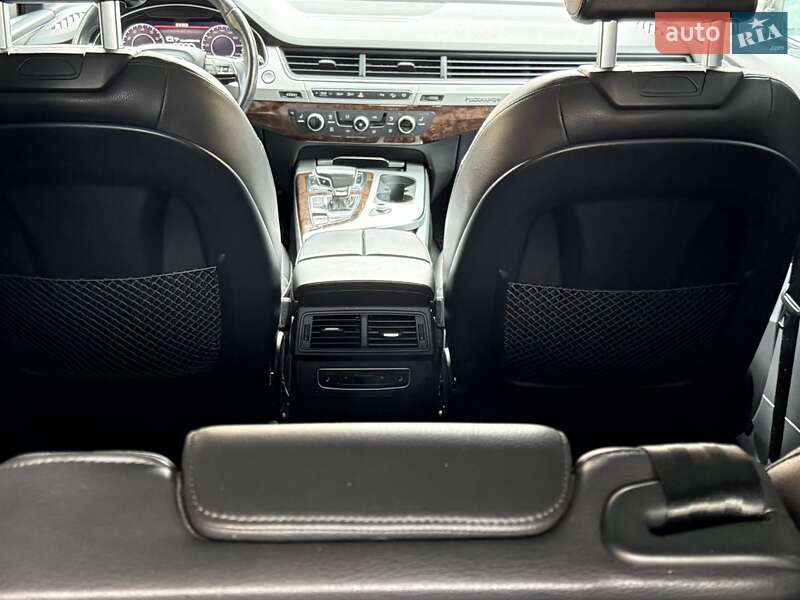 Позашляховик / Кросовер Audi Q7 2019 в Львові