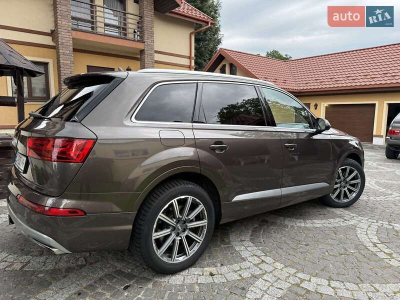 Позашляховик / Кросовер Audi Q7 2019 в Львові
