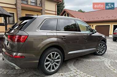 Внедорожник / Кроссовер Audi Q7 2019 в 