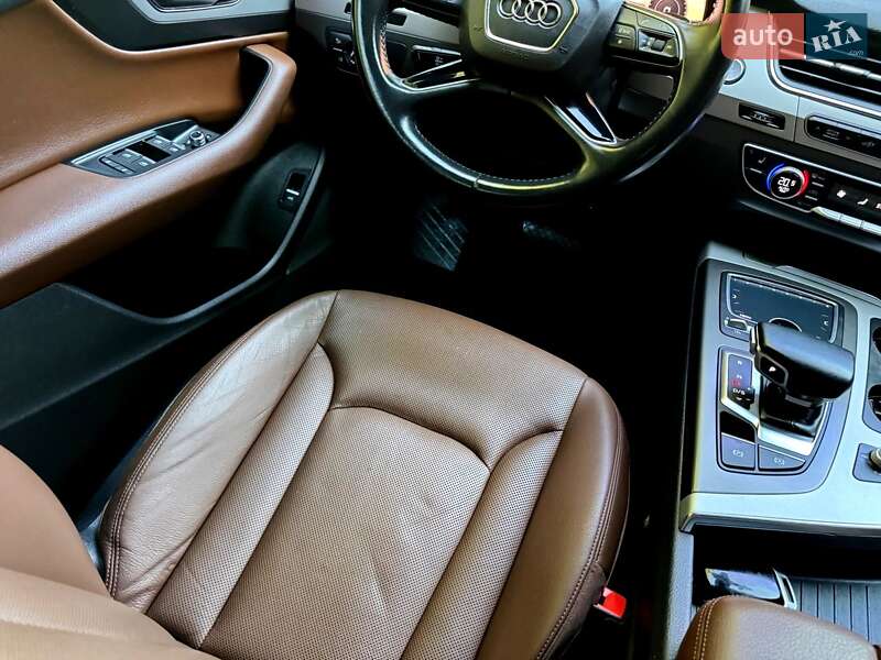 Внедорожник / Кроссовер Audi Q7 2016 в Хмельницком