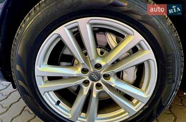 Внедорожник / Кроссовер Audi Q7 2016 в 