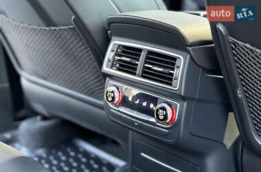 Внедорожник / Кроссовер Audi Q7 2015 в 
