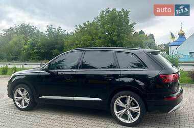 Позашляховик / Кросовер Audi Q7 2015 в Рівному