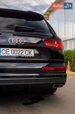 Внедорожник / Кроссовер Audi Q7 2016 в 