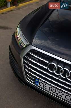 Внедорожник / Кроссовер Audi Q7 2016 в 