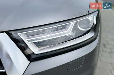 Внедорожник / Кроссовер Audi Q7 2015 в 