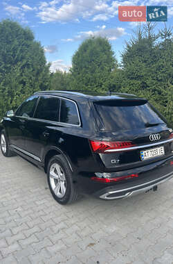 Внедорожник / Кроссовер Audi Q7 2020 в 