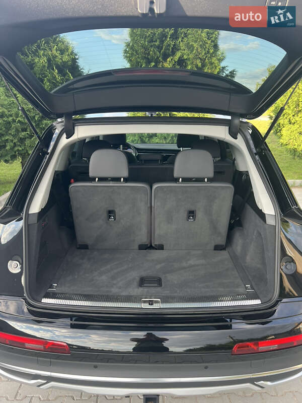 Позашляховик / Кросовер Audi Q7 2020 в Івано-Франківську