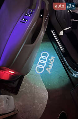 Внедорожник / Кроссовер Audi Q7 2017 в 