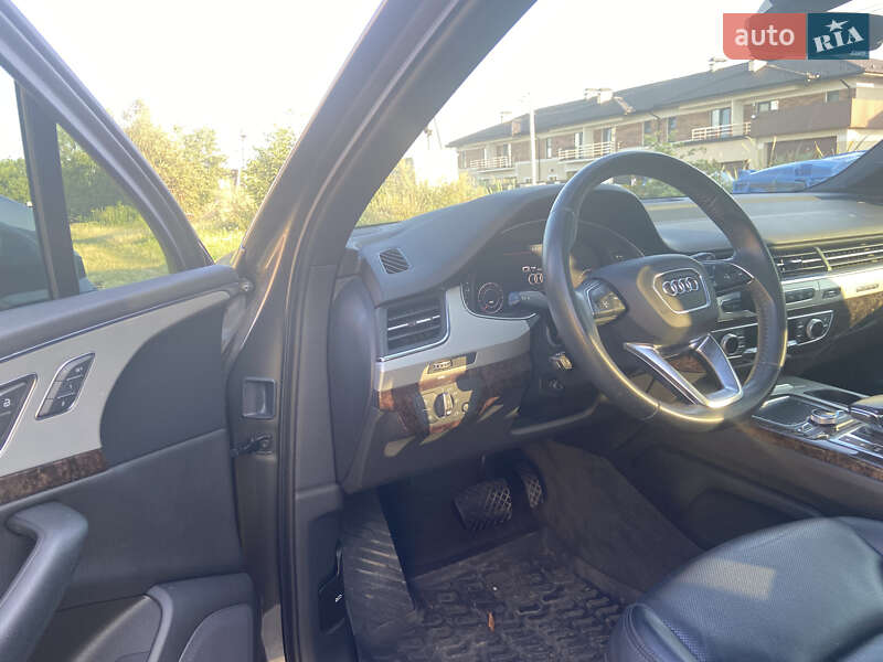 Внедорожник / Кроссовер Audi Q7 2019 в Ужгороде