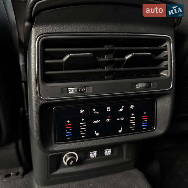 Позашляховик / Кросовер Audi Q7 2020 в Рівному