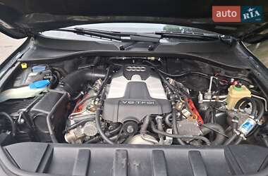 Внедорожник / Кроссовер Audi Q7 2013 в 