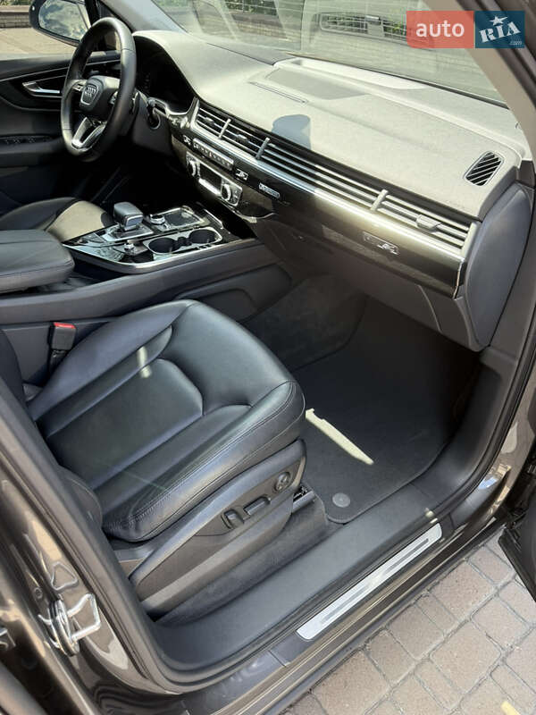 Внедорожник / Кроссовер Audi Q7 2018 в Киеве