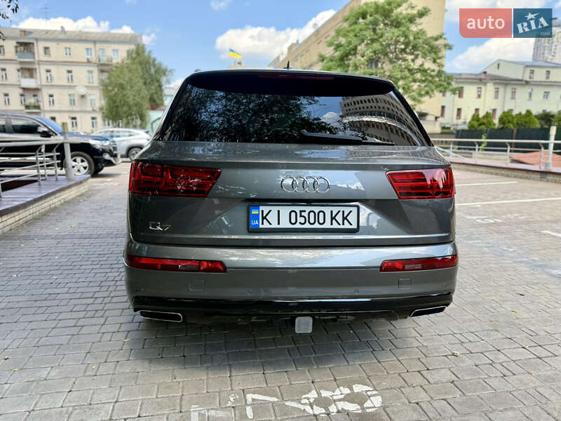 Внедорожник / Кроссовер Audi Q7 2018 в Киеве